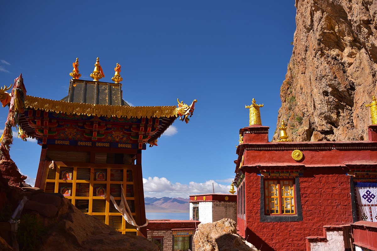 Nam Tso and_Nianqingtanggula