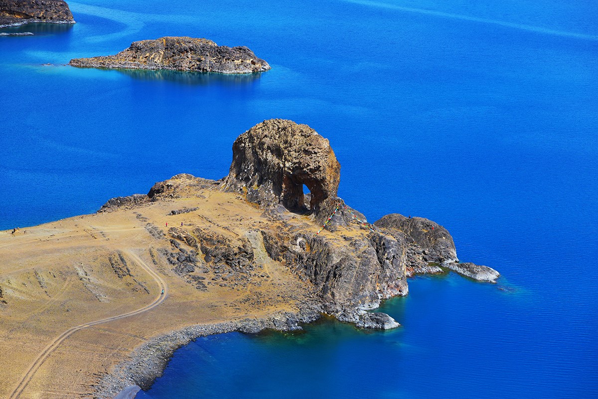 Nam Tso and_Nianqingtanggula