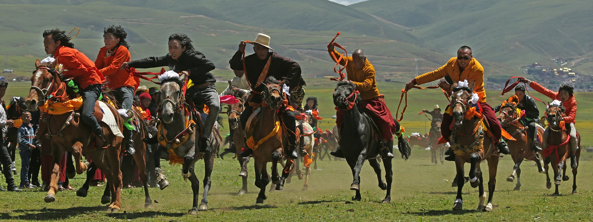 Fête de Course de Chevaux à Litang