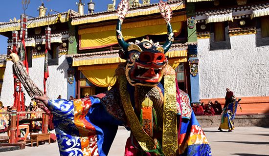 Fête Monlam (Fête de Nouvel An, Losar) à Repkong (Tongren)