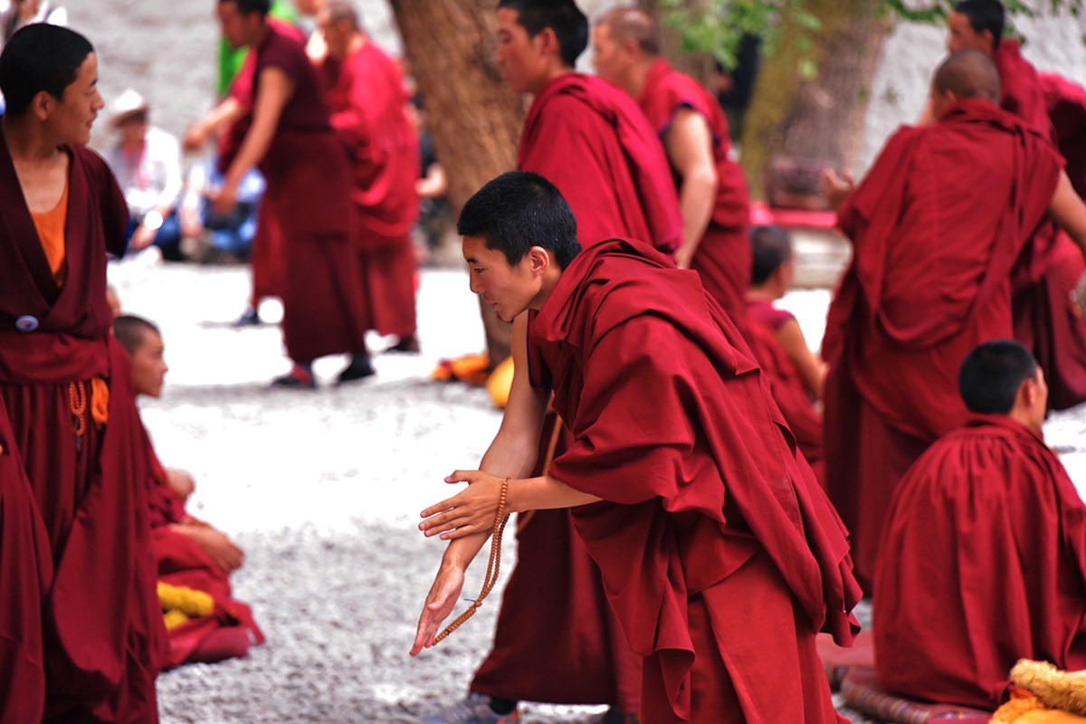  Debate in Sera Monastery | Photo par Liu Bin