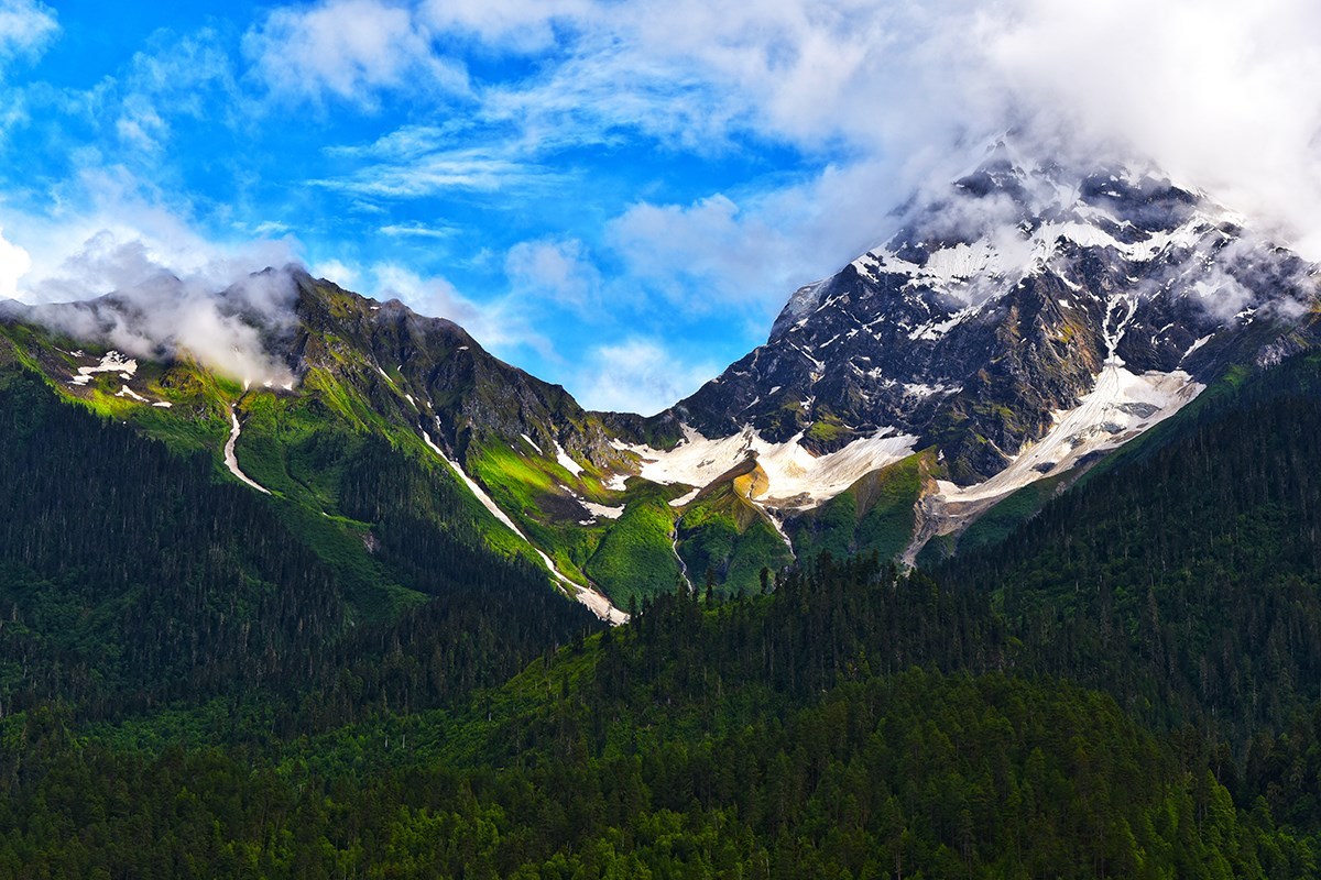 Beautiful Landscape of Bome | Photo par Liu Bin