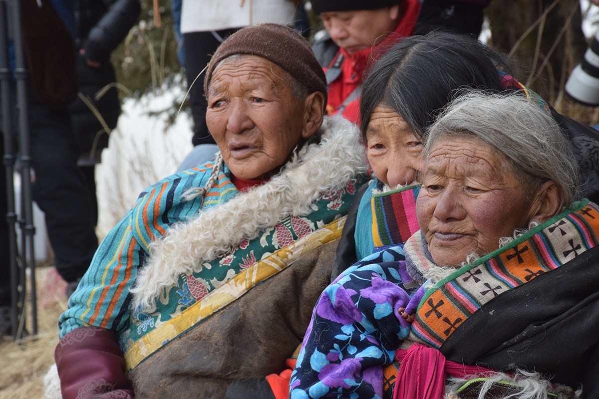Jewelry show in Xicang Monastery  | Photo par Prof. Hans Först