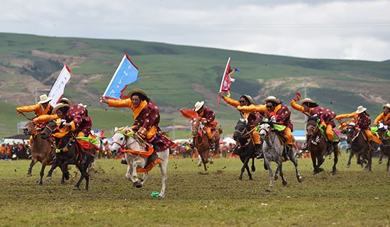 Voyage au Tibet pendant la Fête de Courses de Chevaux à Damxung en 2021