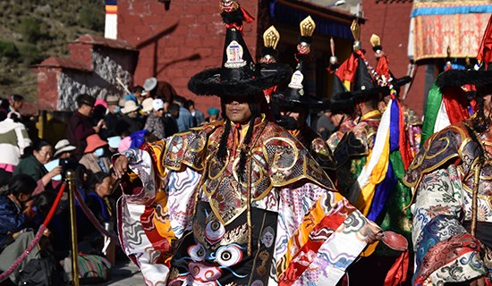 Voyage au Tibet pendant la Fête de Prière au Tsurpu en Été 2021