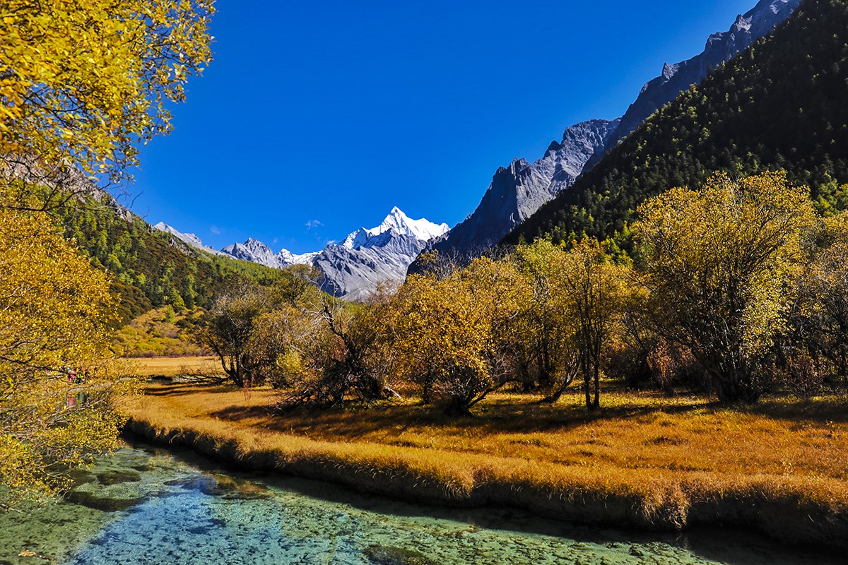 Luorong Pasture of Xialuoduoji | Photo par Liu Bin