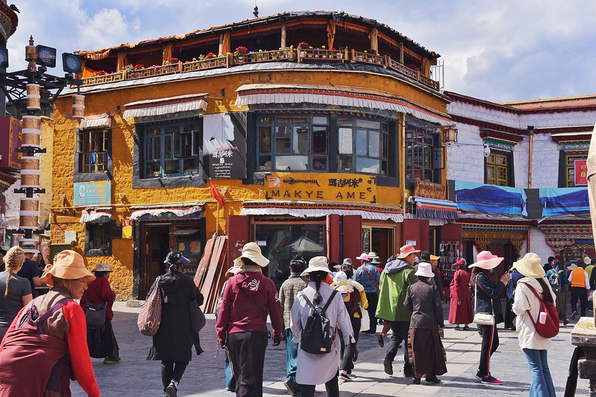Barkhor Street | Photo par Liu Bin