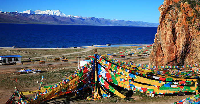 Nam Tso See und Nianqingtanggula Berg 
