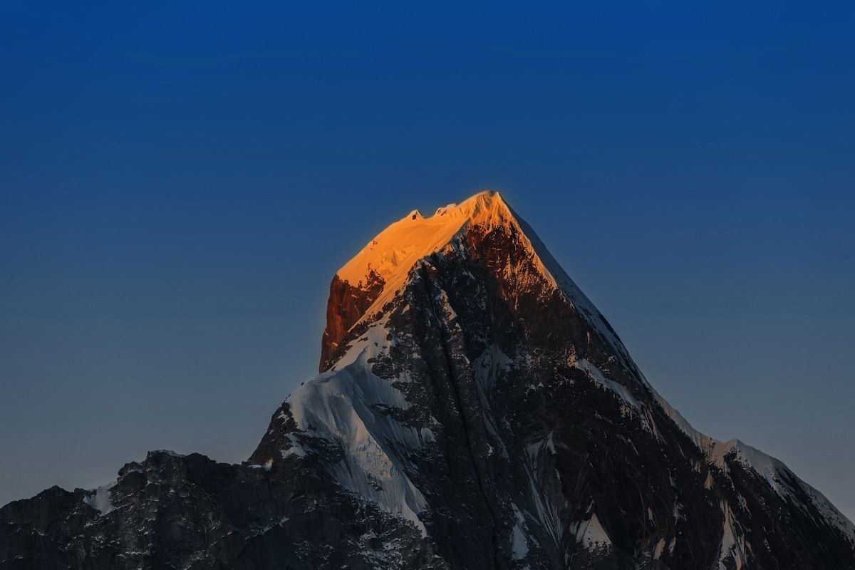 Sunset of Siguniang Mountain | Photo par  Min Zhao
